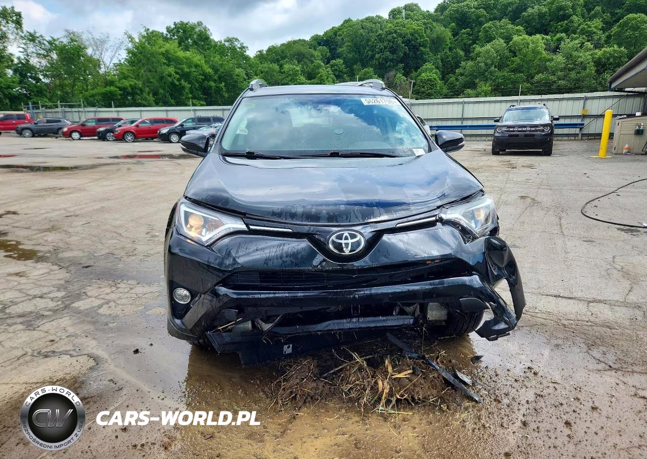 2018 Toyota Rav4 Xle VIN:2T3RFREV8JW831886 - 5