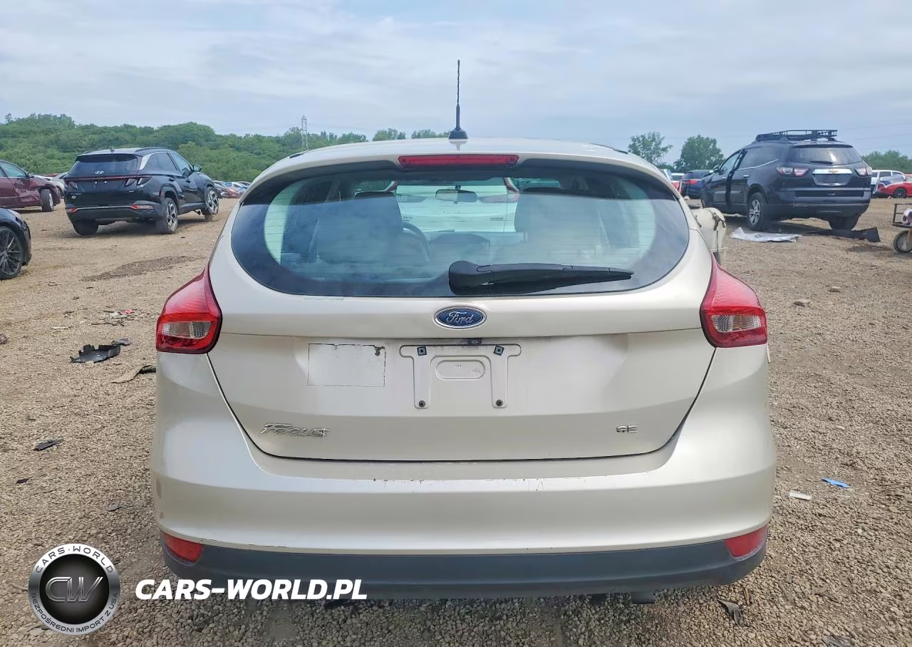 2018 Ford Focus Se VIN:1FADP3K26JL206619 - 6