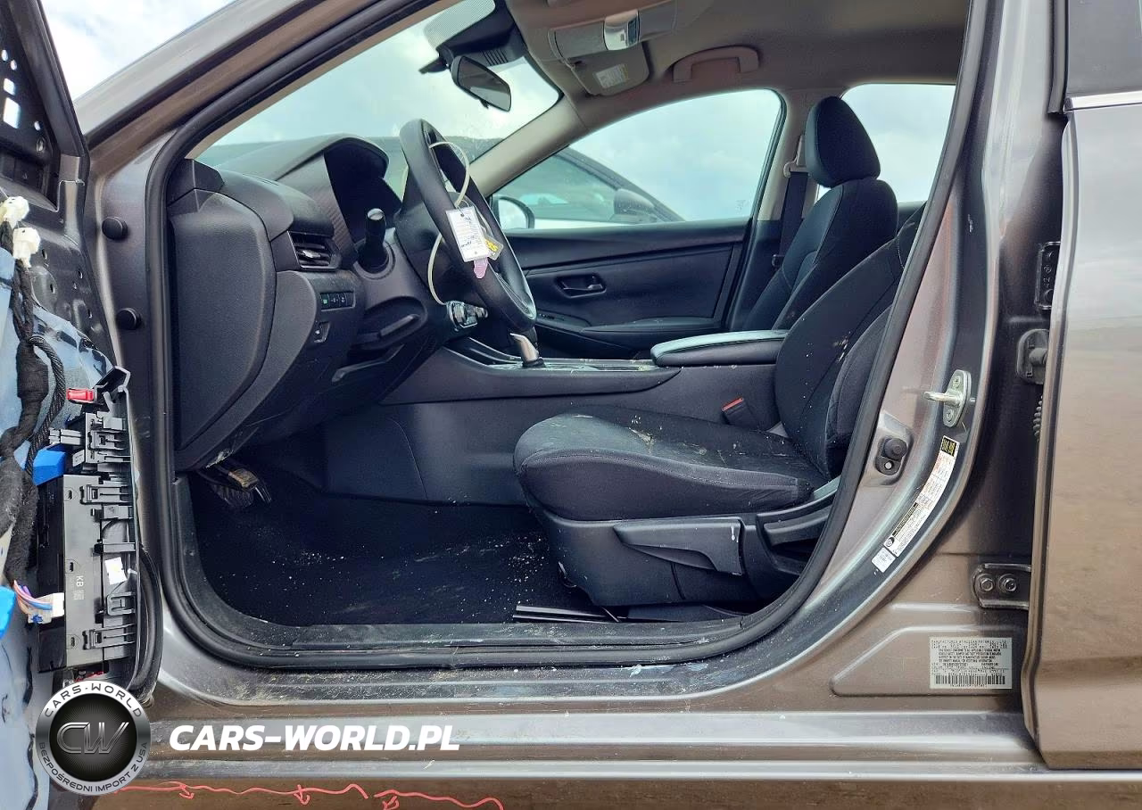 2024 Nissan Sentra S VIN:3N1AB8BV0RY320821 - 7