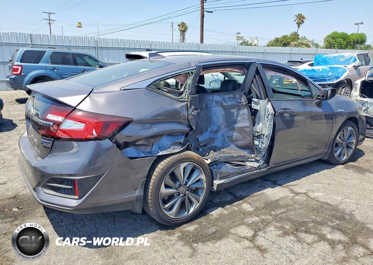 2018 Honda Clarity Touring VIN:JHMZC5F37JC007300 - 3