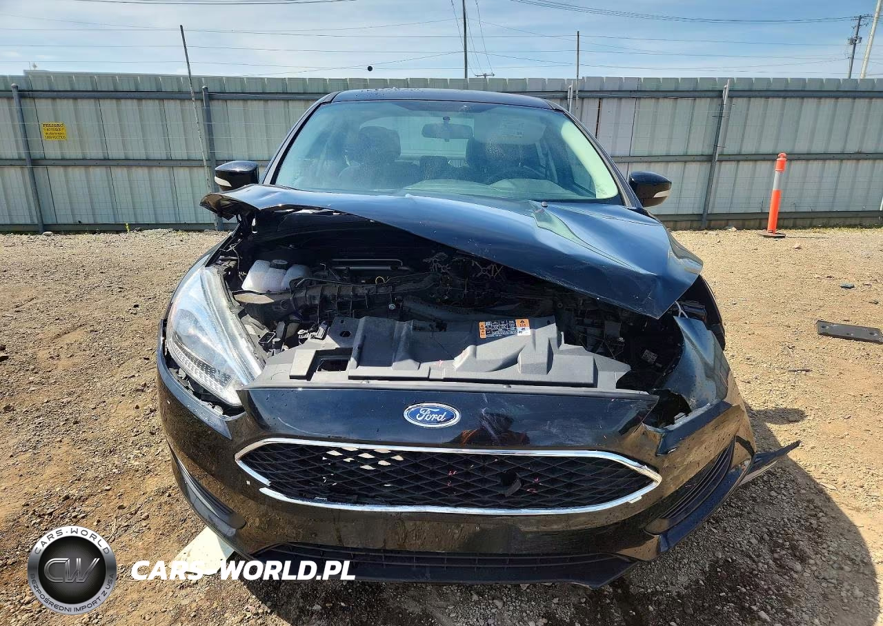 2016 Ford Focus Se VIN:1FADP3F25GL390292 - 5