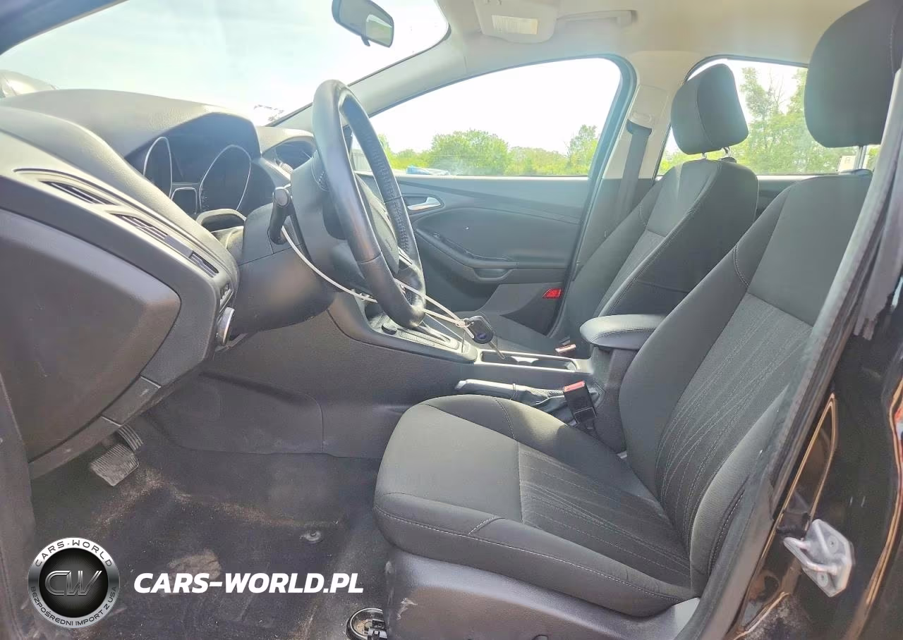 2016 Ford Focus Se VIN:1FADP3F25GL390292 - 7