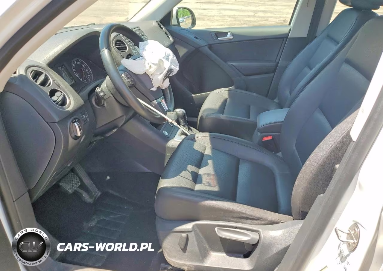 2016 Volkswagen Tiguan S VIN:WVGAV7AX6GW570176 - 7