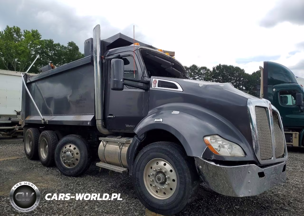 2017 Kenworth T680 Dump Truck