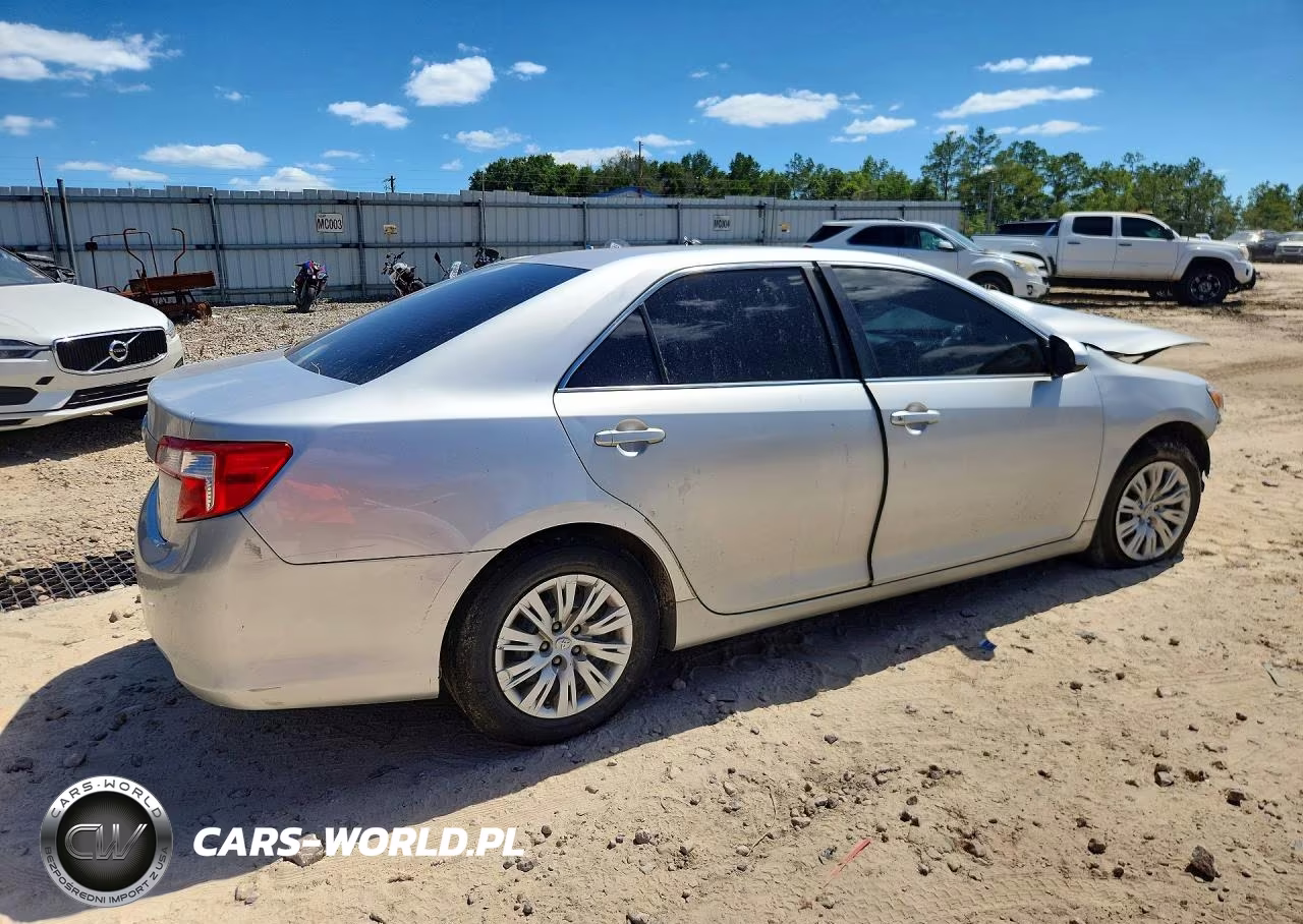 2013 Toyota Camry L VIN:4T1BF1FK4DU681621 - 3