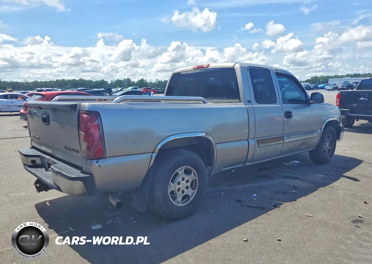 2003 Chevrolet Silverado C1500 VIN:2GCEC19T131150983 - 3
