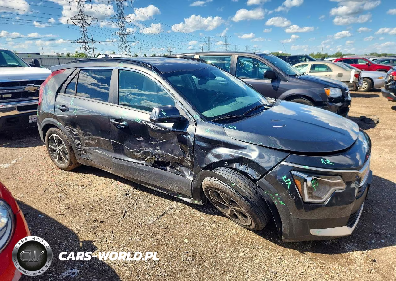 2023 Kia Niro VIN:KNDCR3LE0P5099718 - 4