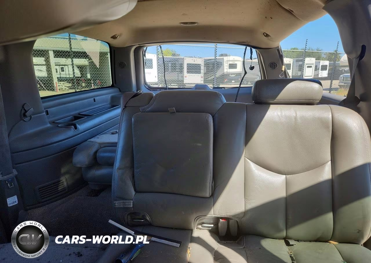 2003 Chevrolet Suburban K1500 VIN:3GNFK16TX3G203559 - 10