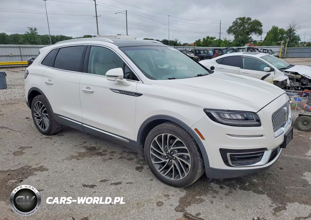 2020 Lincoln Nautilus Reserve VIN:2LMPJ8K92LBL15892 - 4