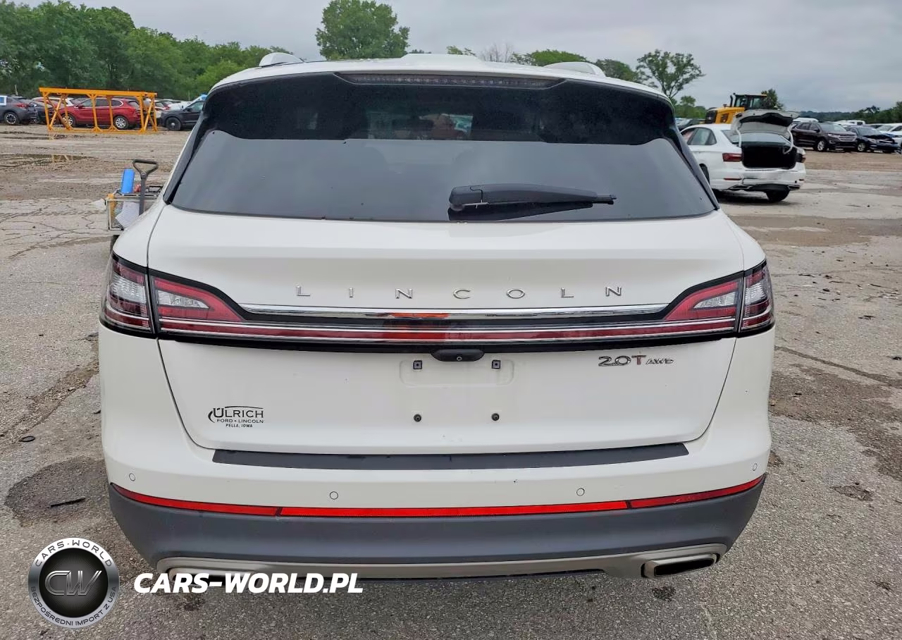 2020 Lincoln Nautilus Reserve VIN:2LMPJ8K92LBL15892 - 6