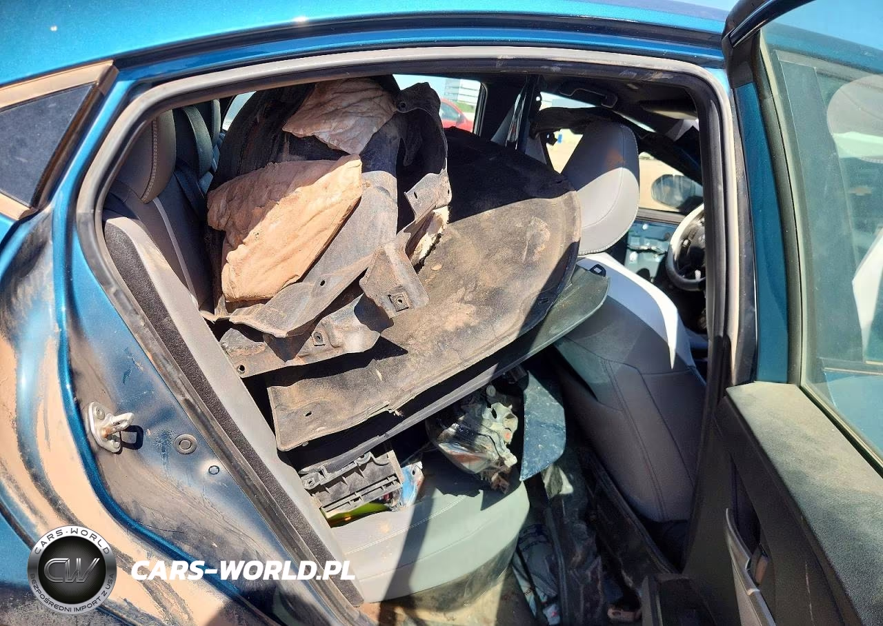 2025 Toyota Camry Se VIN:4T1DBADKXSU528469 - 10