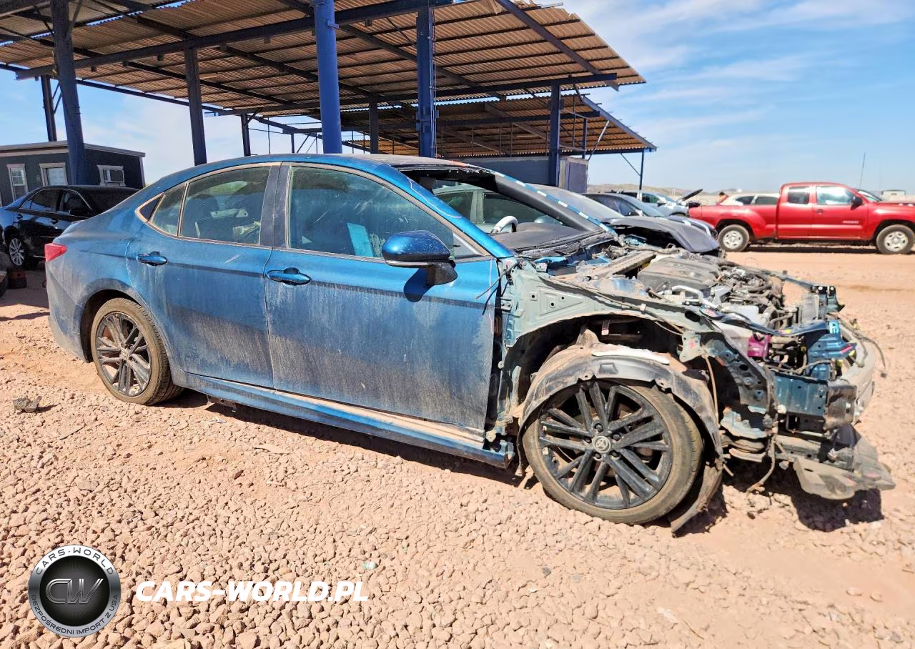 2025 Toyota Camry Se VIN:4T1DBADKXSU528469 - 4