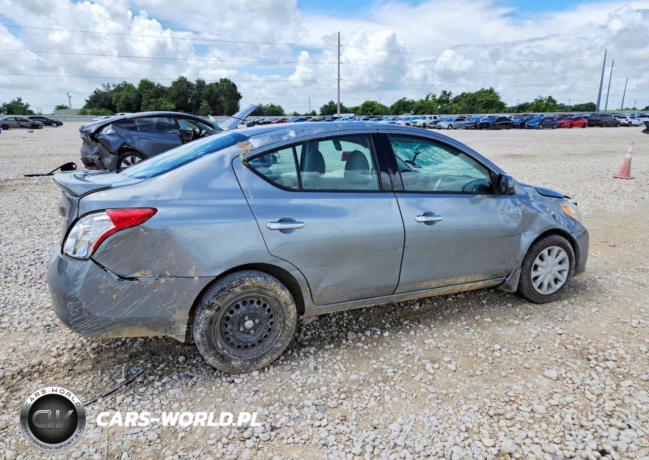 2014 Nissan Versa VIN:3N1CN7AP6EL801001 - 3