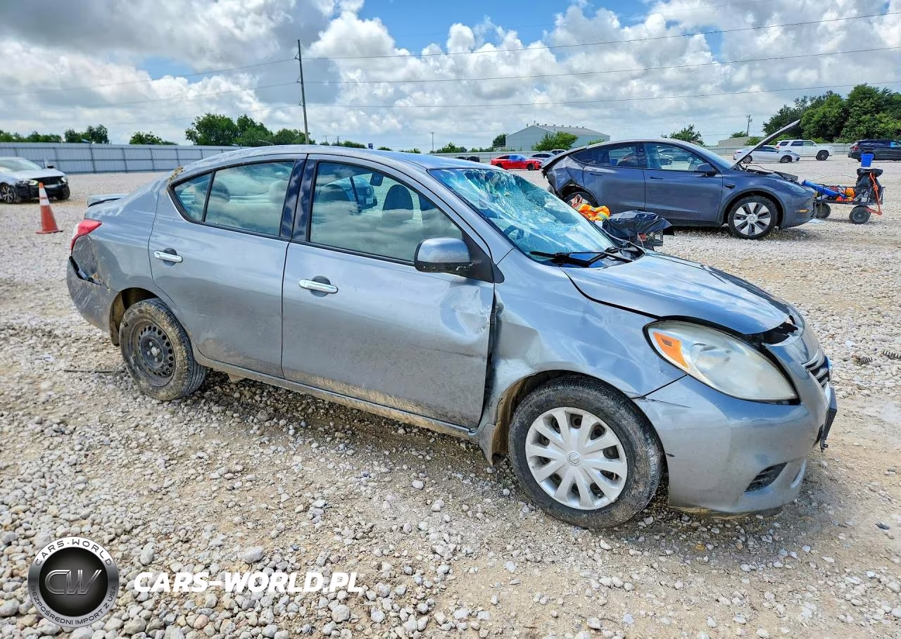 2014 Nissan Versa VIN:3N1CN7AP6EL801001 - 4