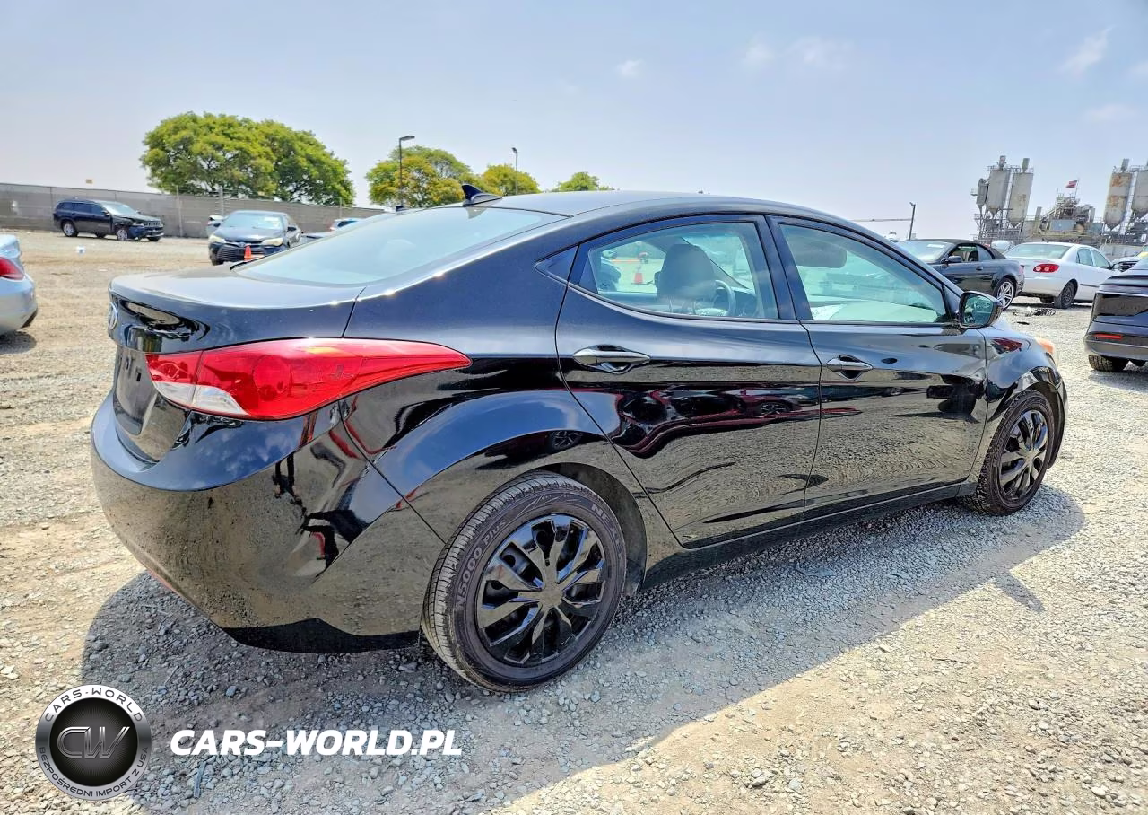 2013 Hyundai Elantra Gls VIN:5NPDH4AE9DH229880 - 3