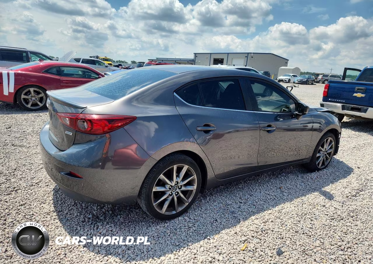 2018 Mazda 3 Touring VIN:3MZBN1V31JM263256 - 3