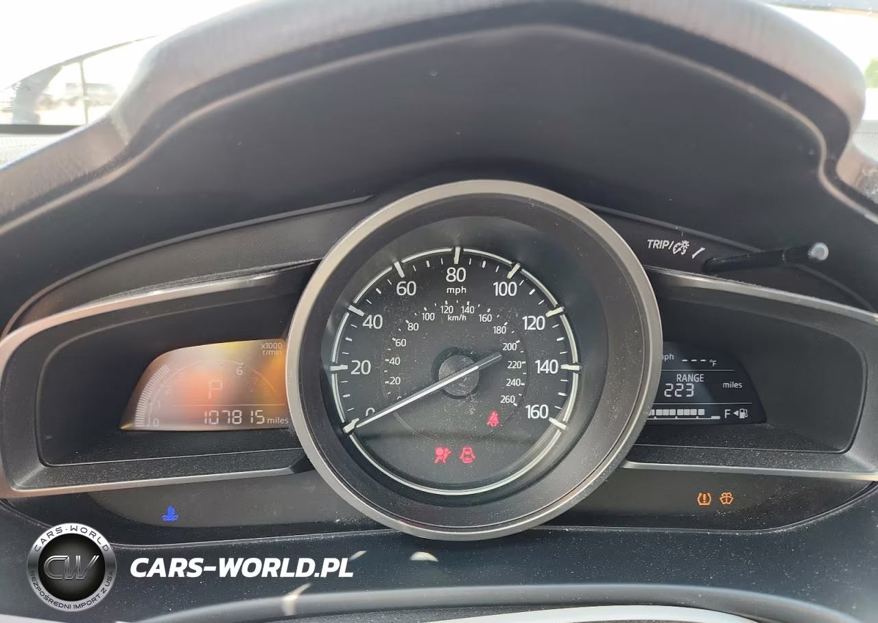 2018 Mazda 3 Touring VIN:3MZBN1V31JM263256 - 9