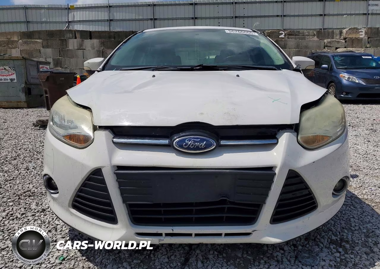 2012 Ford Focus Se VIN:1FAHP3F25CL233194 - 5