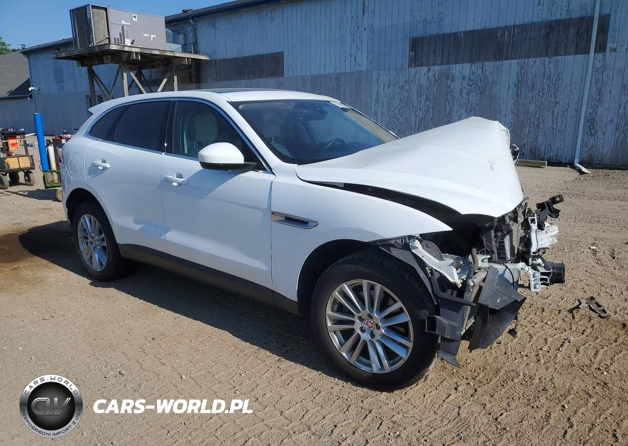 2020 Jaguar F-Pace Prestige VIN:SADCK2GX6LA637368 - 4
