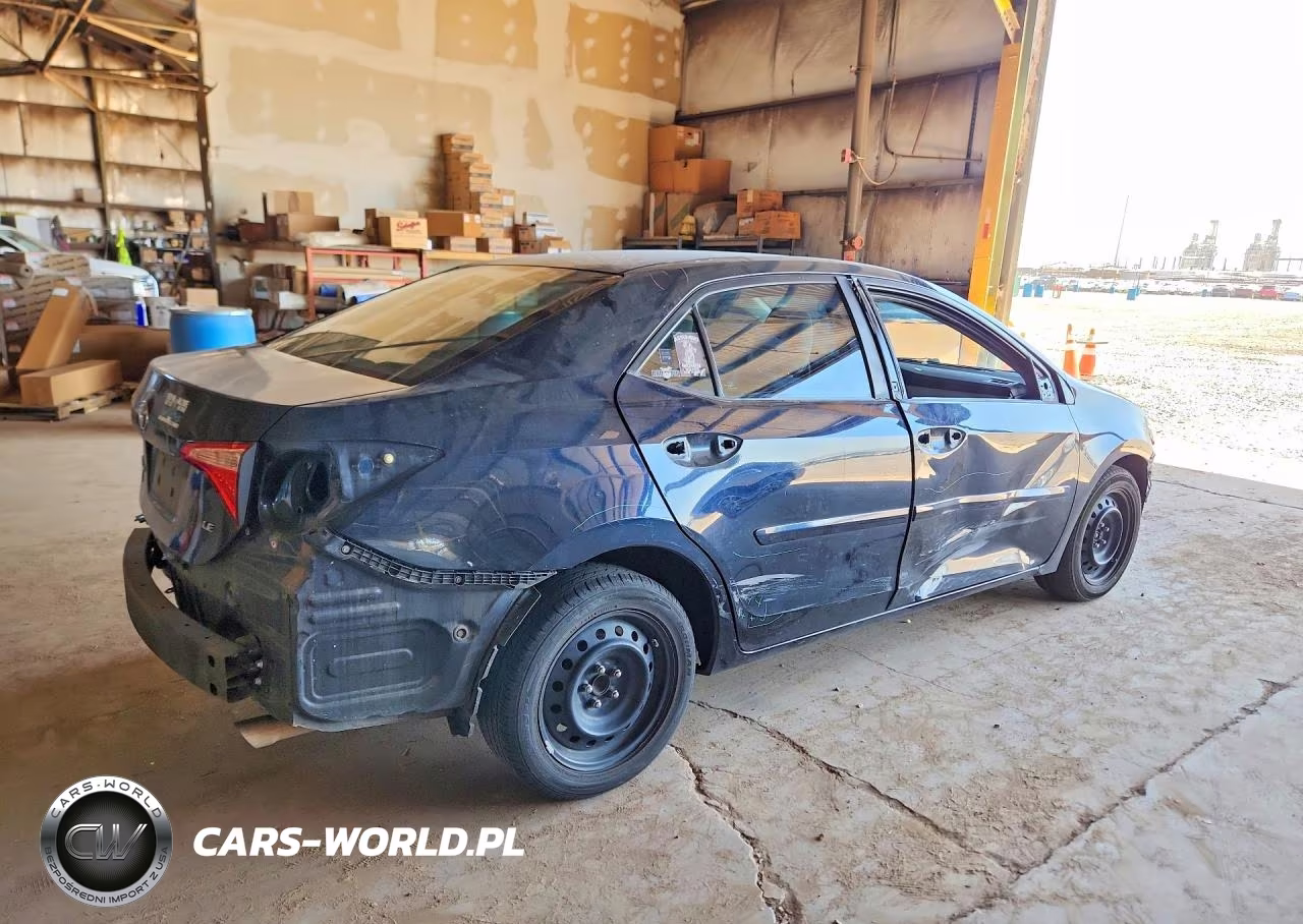 2017 Toyota Corolla Le VIN:2T1BURHE7HC921568 - 3