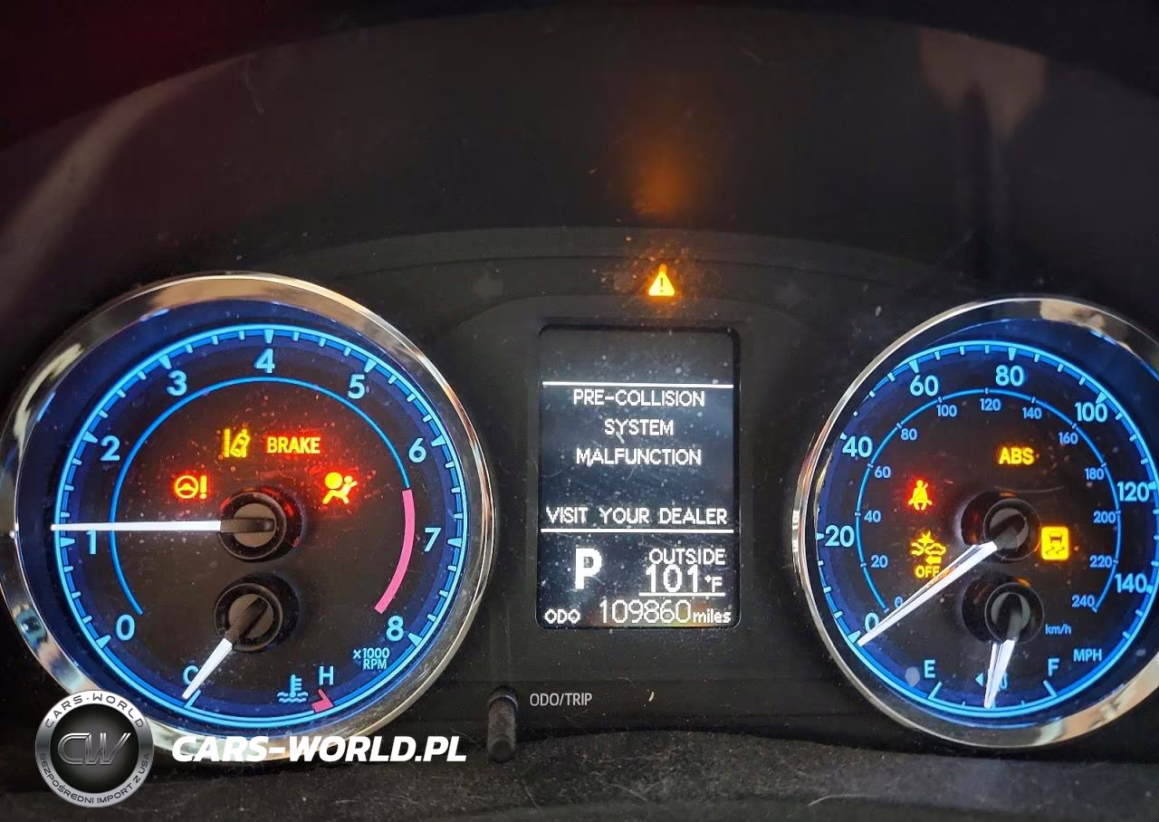 2017 Toyota Corolla Le VIN:2T1BURHE7HC921568 - 9