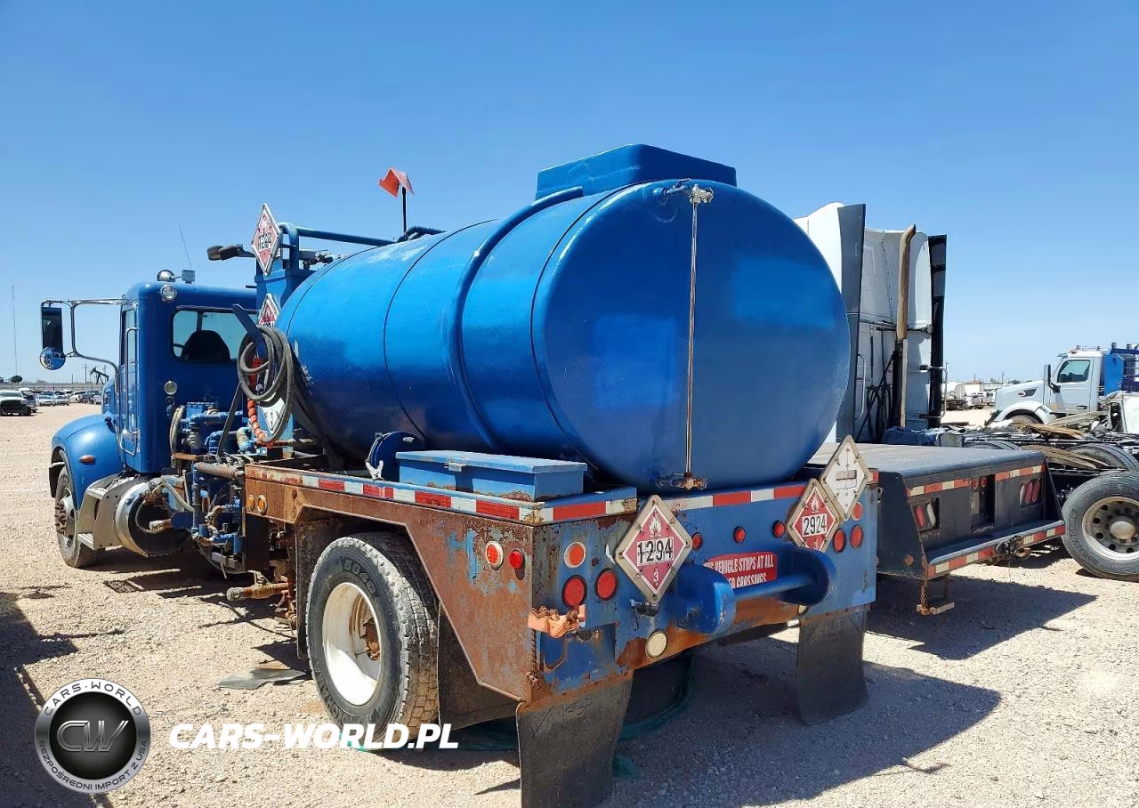 2014 Peterbilt 337 Fuel Truck VIN:2NP2HJ7X5EM225379 - 3