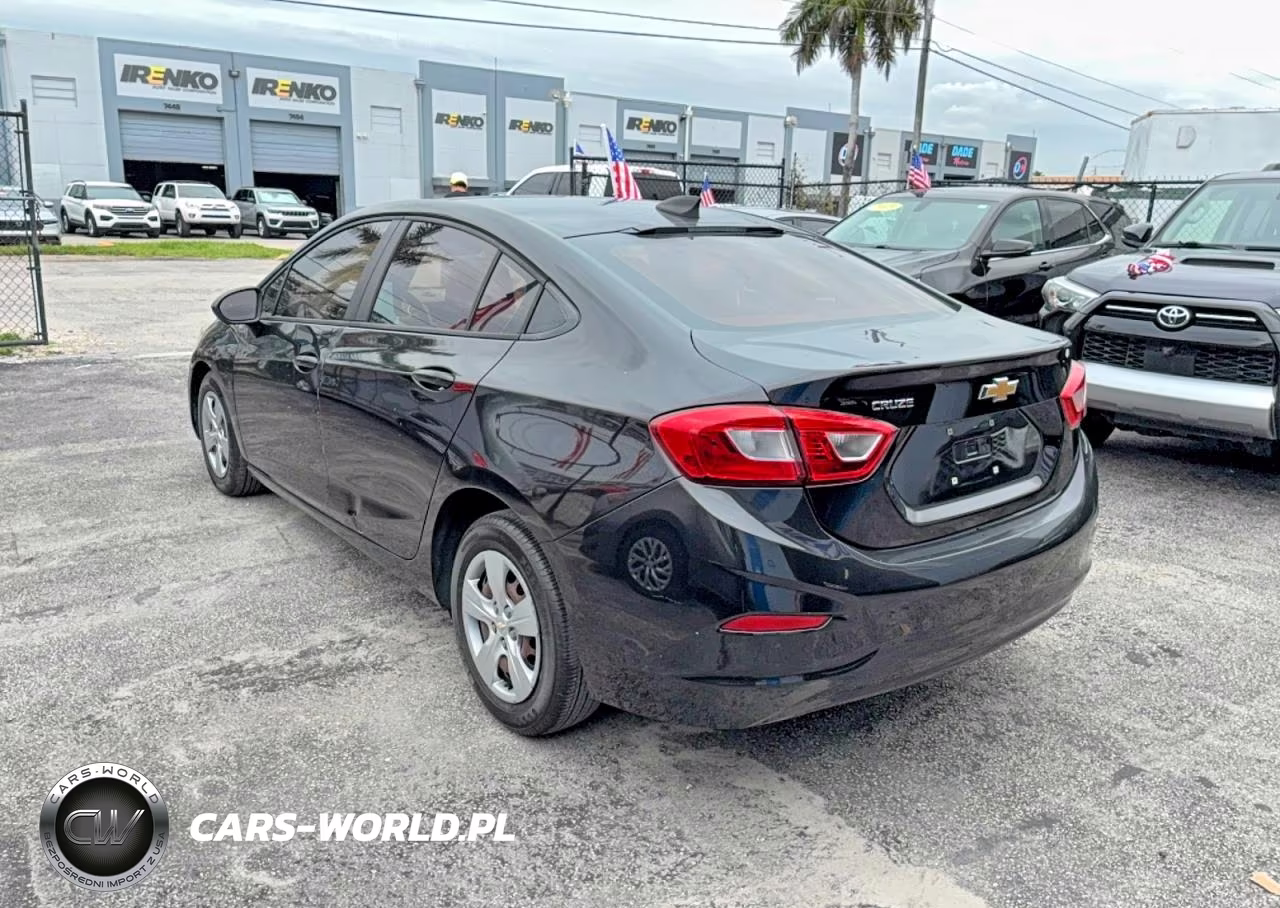 2018 Chevrolet Cruze Ls VIN:1G1BC5SMXJ7127630 - 3