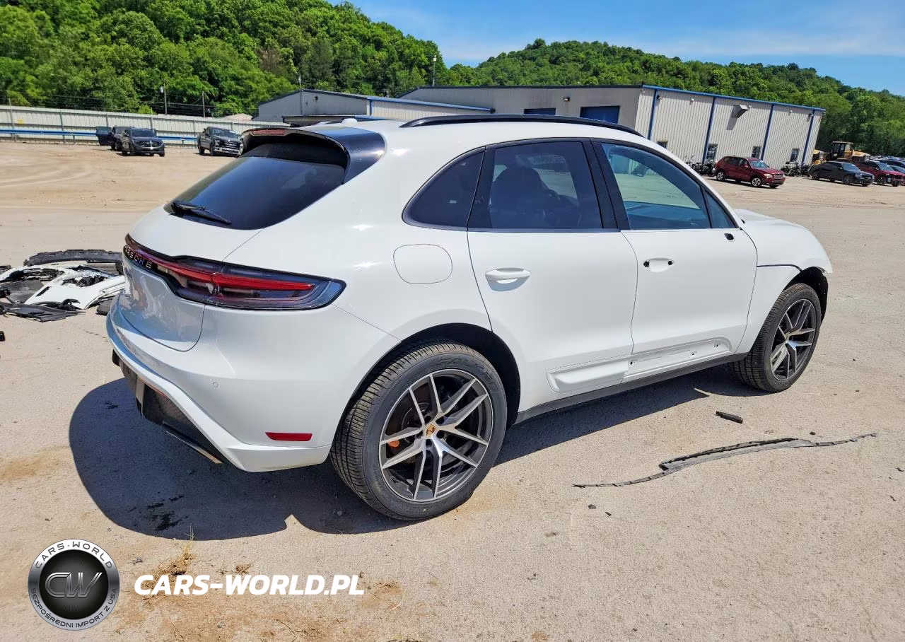 2023 Porsche Macan Base VIN:WP1AA2A5XPLB14537 - 3