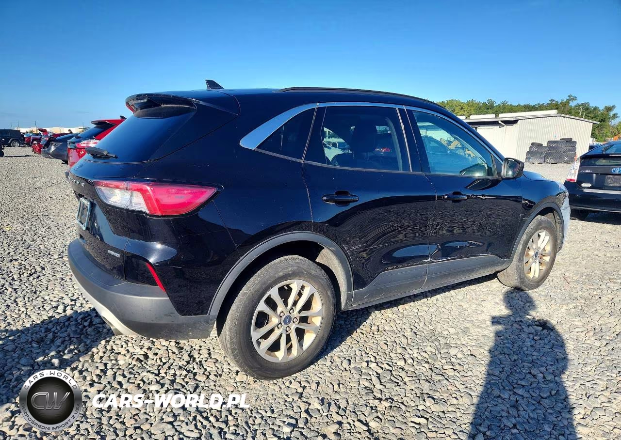 2021 Ford Escape Se VIN:1FMCU9G60MUA22686 - 3