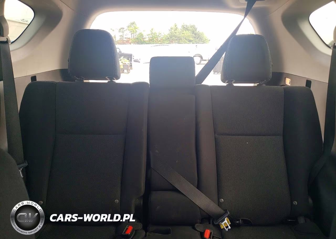 2018 Toyota Rav4 Xle VIN:2T3RFREV4JW812817 - 10