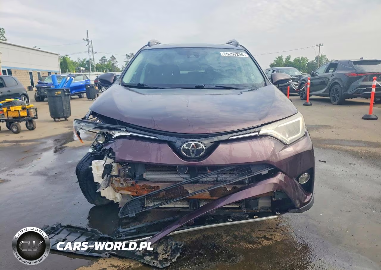 2018 Toyota Rav4 Xle VIN:2T3RFREV4JW812817 - 5