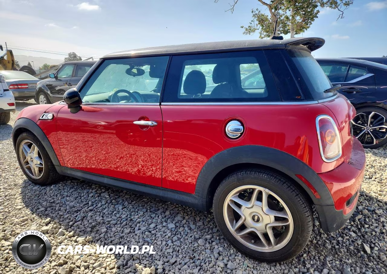 2010 Mini Cooper S VIN:WMWMF7C50ATZ70461 - 2