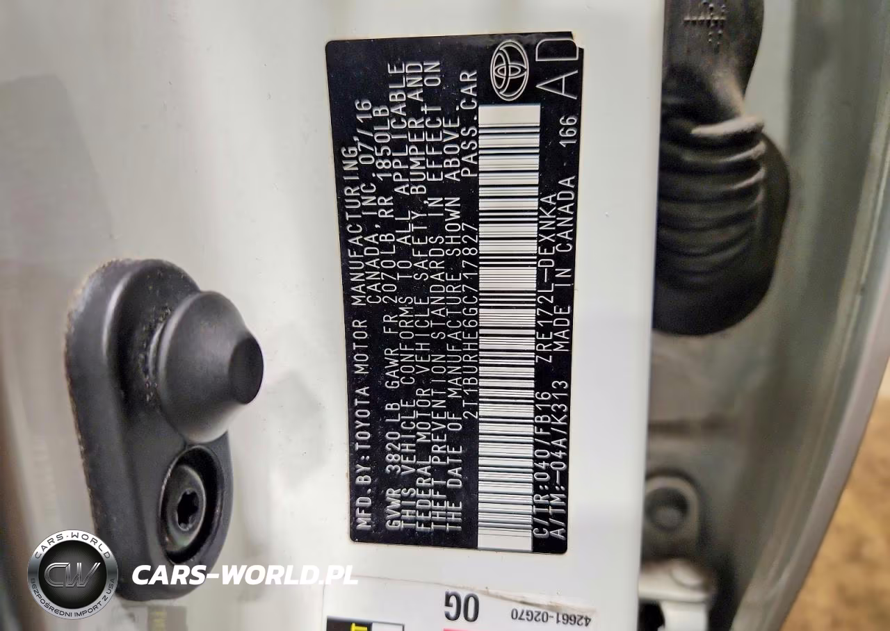 2016 Toyota Corolla Le VIN:2T1BURHE6GC717827 - 12