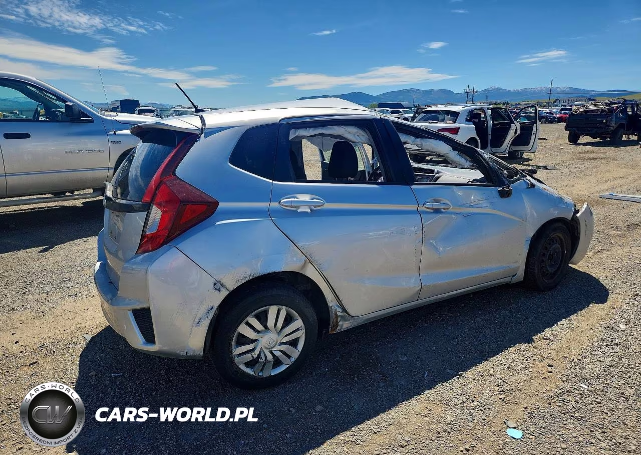 2015 Honda Fit Lx VIN:3HGGK5H50FM709086 - 3