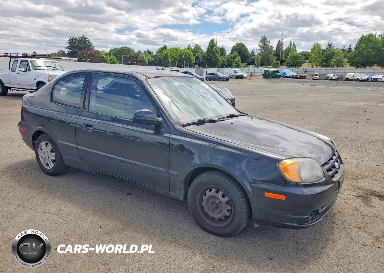 2005 Hyundai Accent Gs VIN:KMHCG35C95U330261 - 4