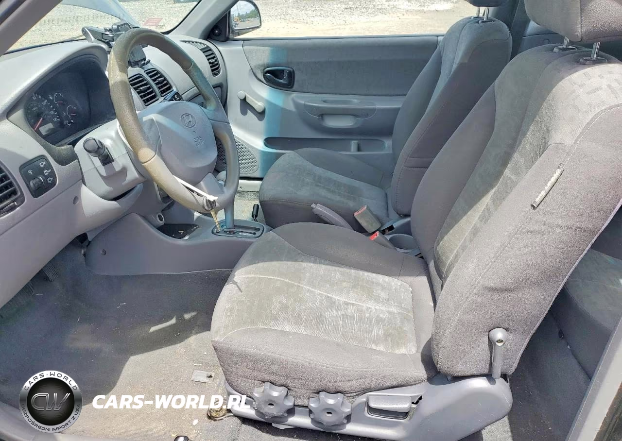 2005 Hyundai Accent Gs VIN:KMHCG35C95U330261 - 7