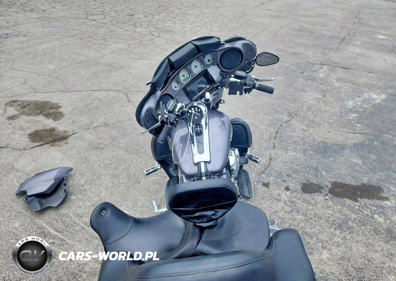 2014 Harley-Davidson Flhx Street Glide VIN:1HD1KBM1XEB705122 - 6