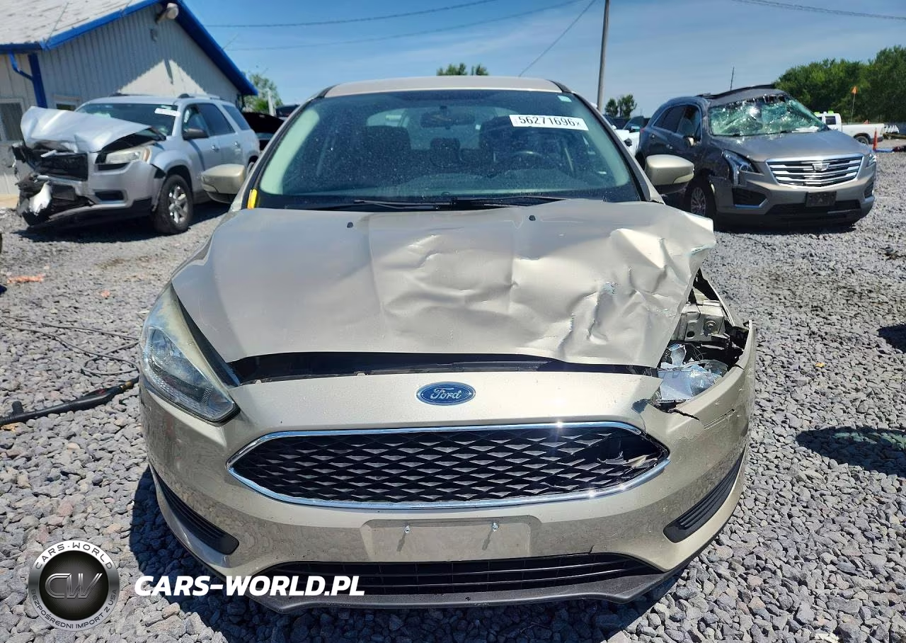 2017 Ford Focus Se VIN:1FADP3F26HL302559 - 5