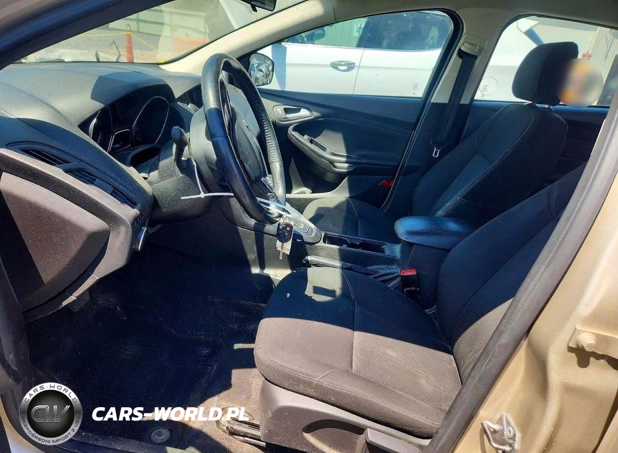 2017 Ford Focus Se VIN:1FADP3F26HL302559 - 7
