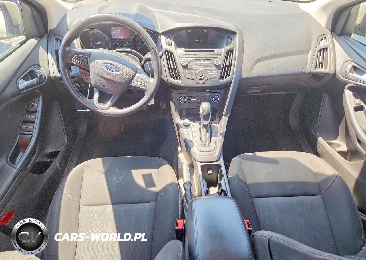 2017 Ford Focus Se VIN:1FADP3F26HL302559 - 8