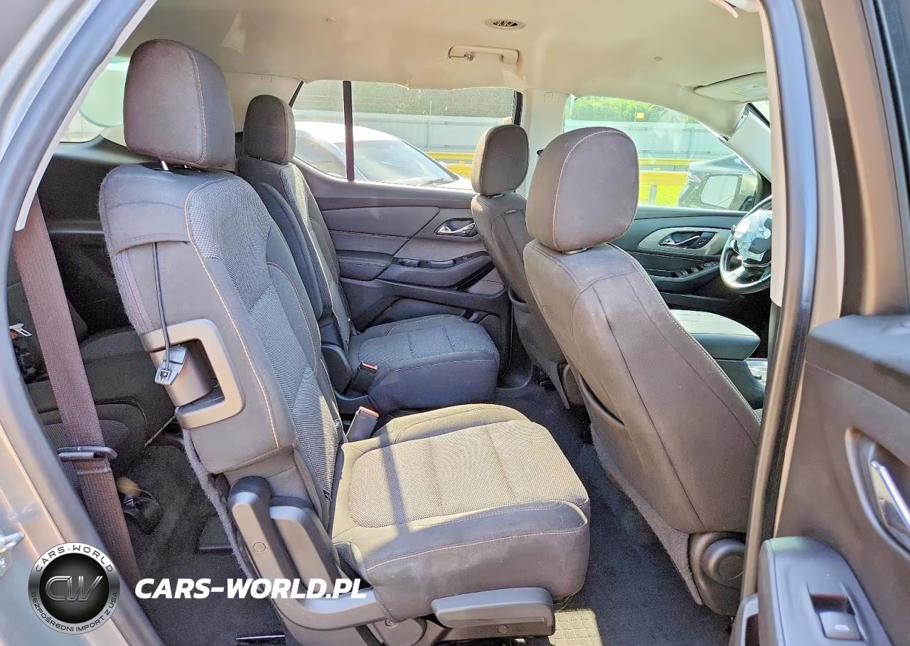 2019 Chevrolet Traverse Lt VIN:1GNERGKW3KJ197076 - 11