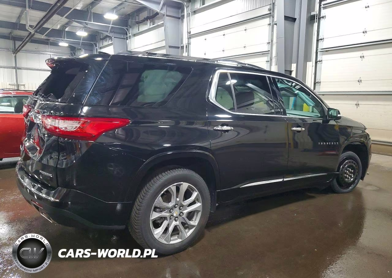 2021 Chevrolet Traverse Premier VIN:1GNEVKKW2MJ167777 - 3