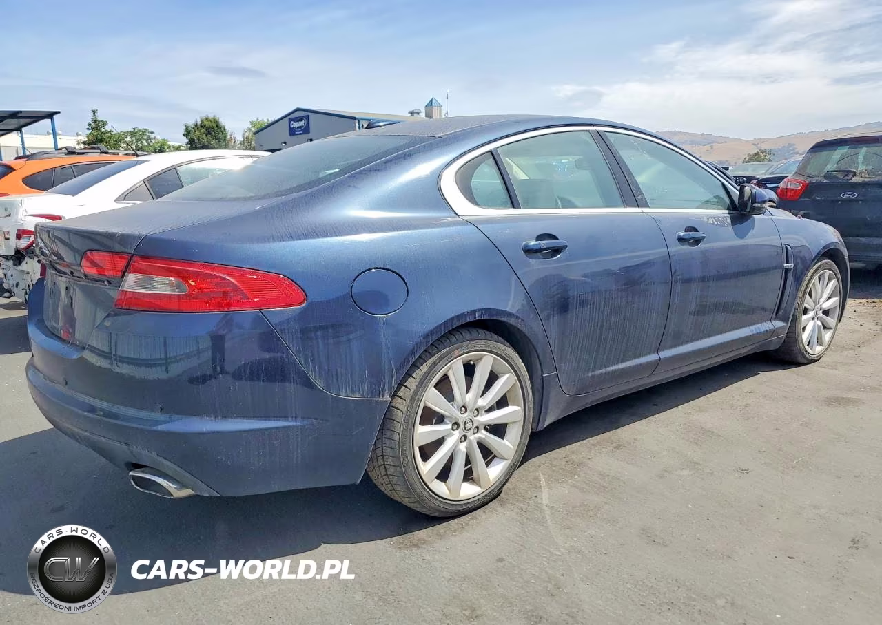 2010 Jaguar Xf Premium VIN:SAJWA0GB1ALR64445 - 3