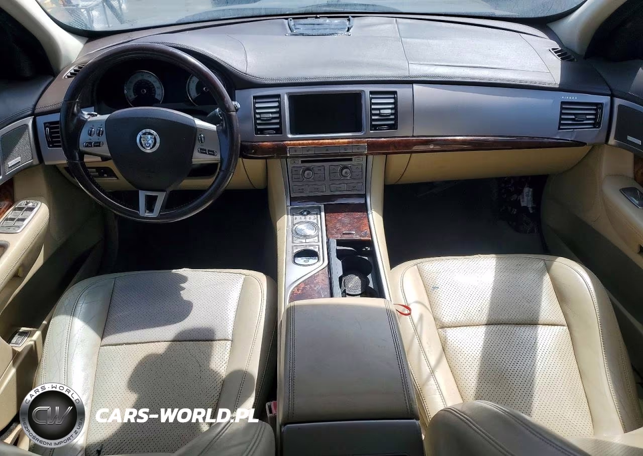 2010 Jaguar Xf Premium VIN:SAJWA0GB1ALR64445 - 8