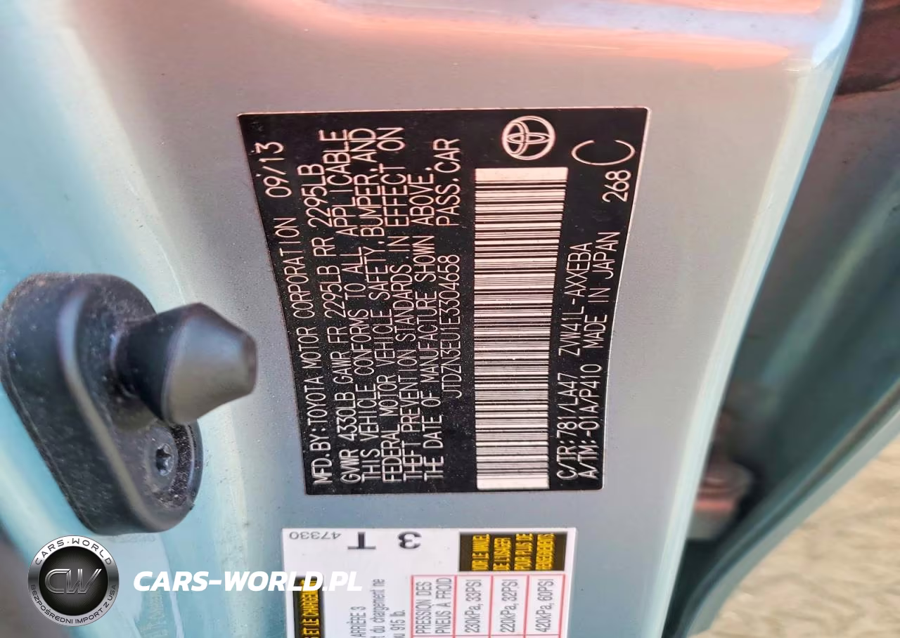 2014 Toyota Prius V Five VIN:JTDZN3EU1E3304658 - 13
