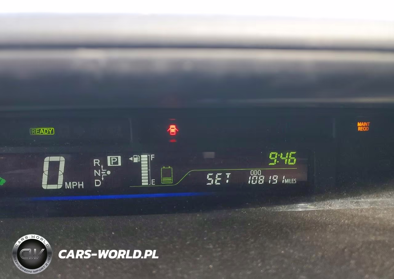 2014 Toyota Prius V Five VIN:JTDZN3EU1E3304658 - 9