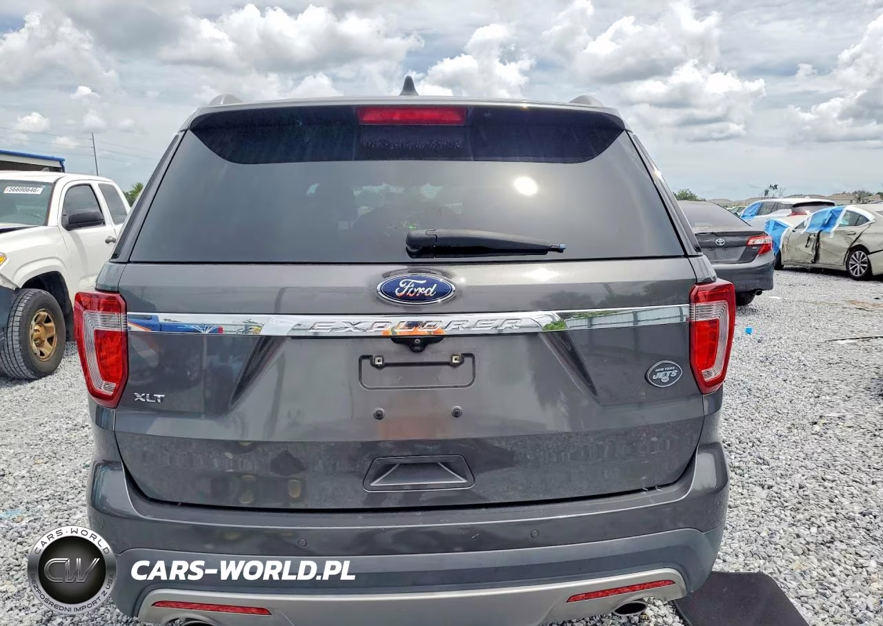 2017 Ford Explorer Xlt VIN:1FM5K7D83HGD79518 - 6