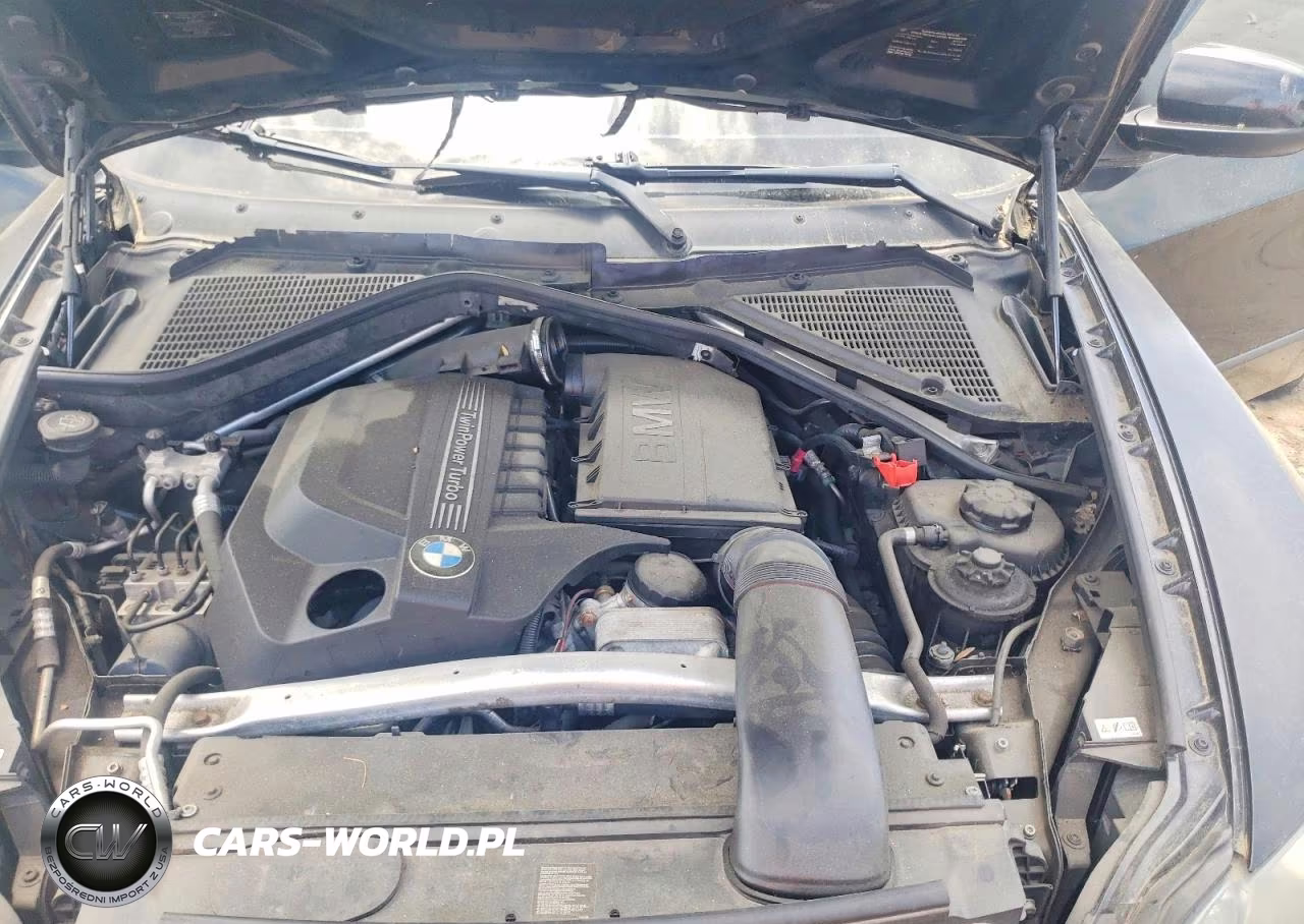 2012 BMW X5 xDrive35I VIN:5UXZV4C57CL747393 - 12