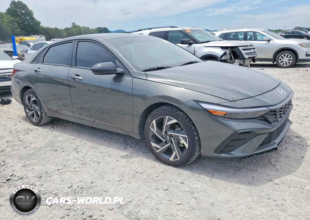 2025 Hyundai Elantra Sel Sport VIN:KMHLM4DG7SU979264 - 4