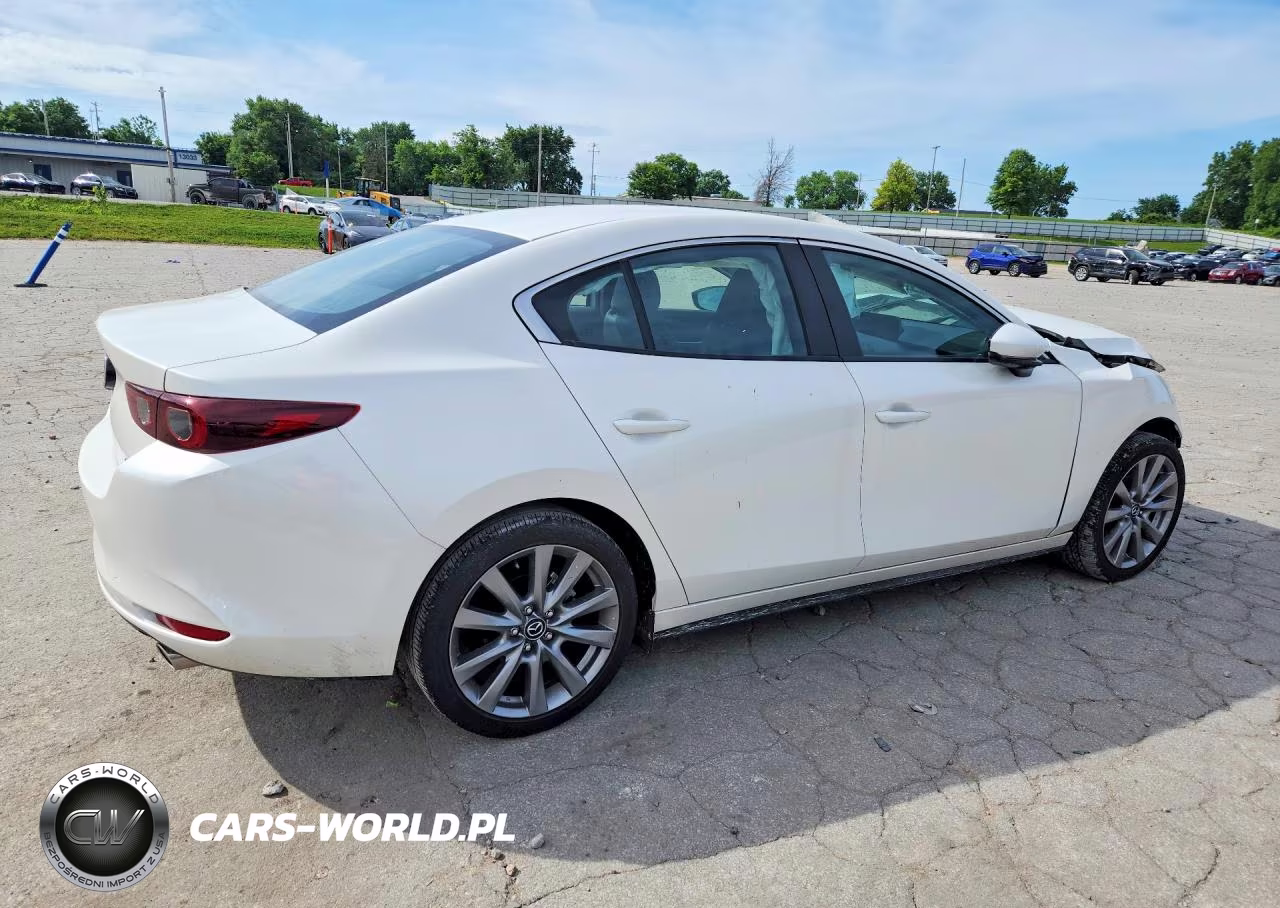 2023 Mazda 3 Select VIN:3MZBPABM4PM352108 - 3